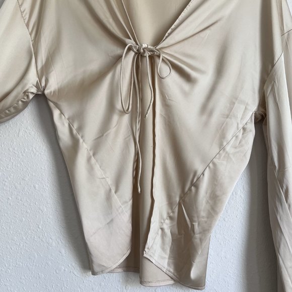 Missguided Cream Satin Tie Front Top size 8 - Picture 4 of 9